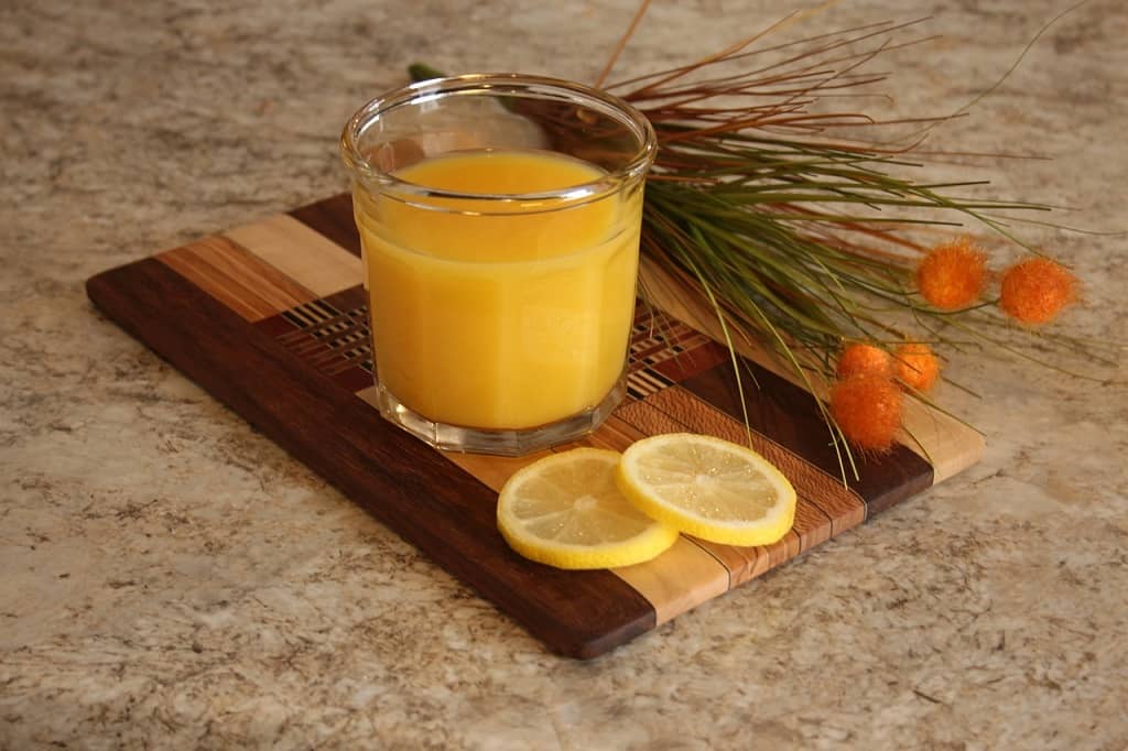 What Does Lemon Juice Taste Like?