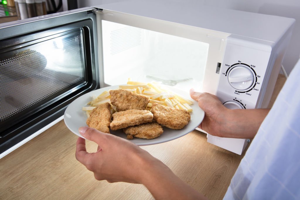 How To Reheat Fried Fish in the Microwave